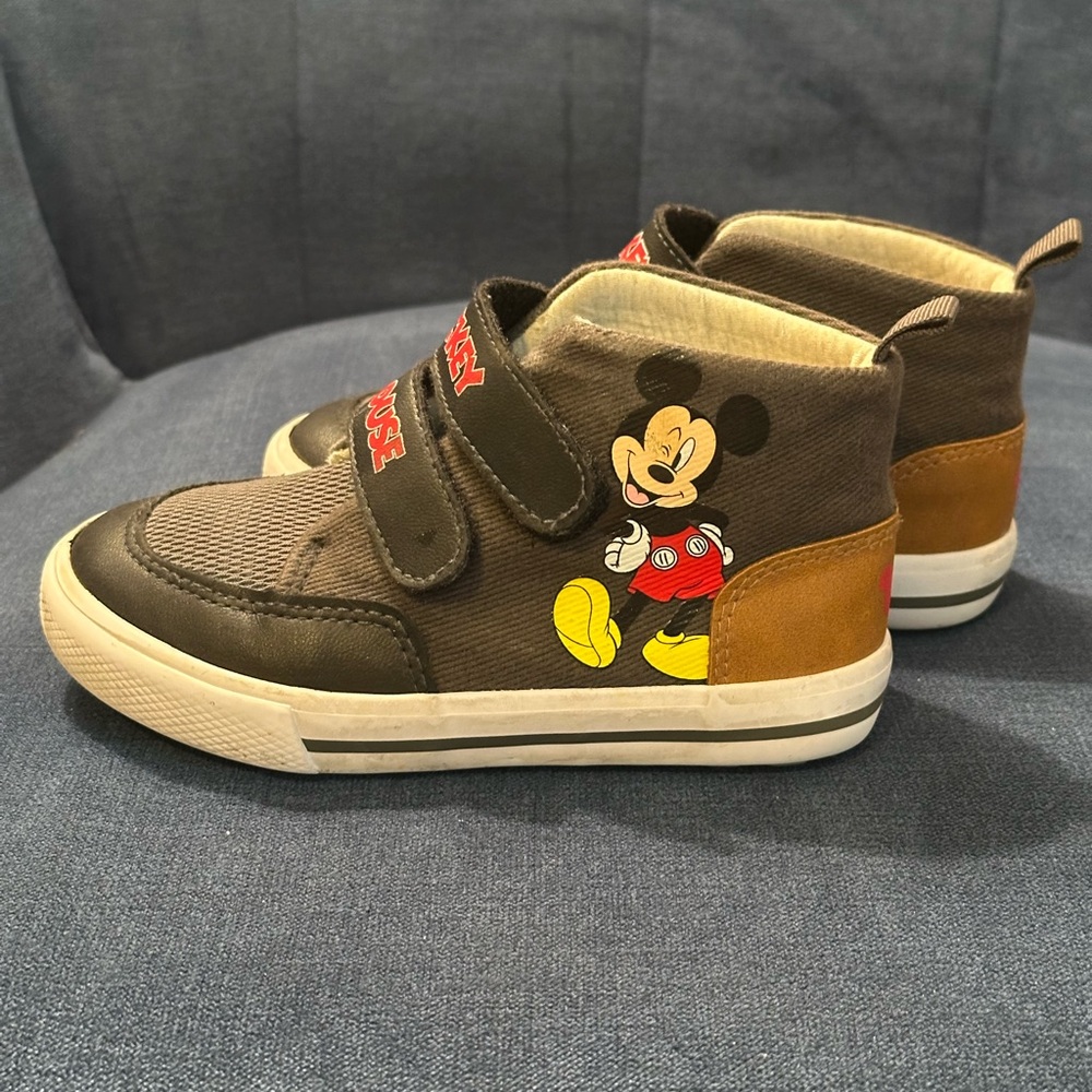 Disney’s Mickey Mouse Toddler Boots